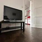 Apartment Hideaway